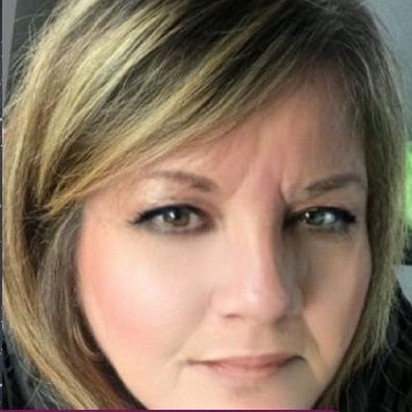 Meet your Posher, Risa - Picture 1 of 1